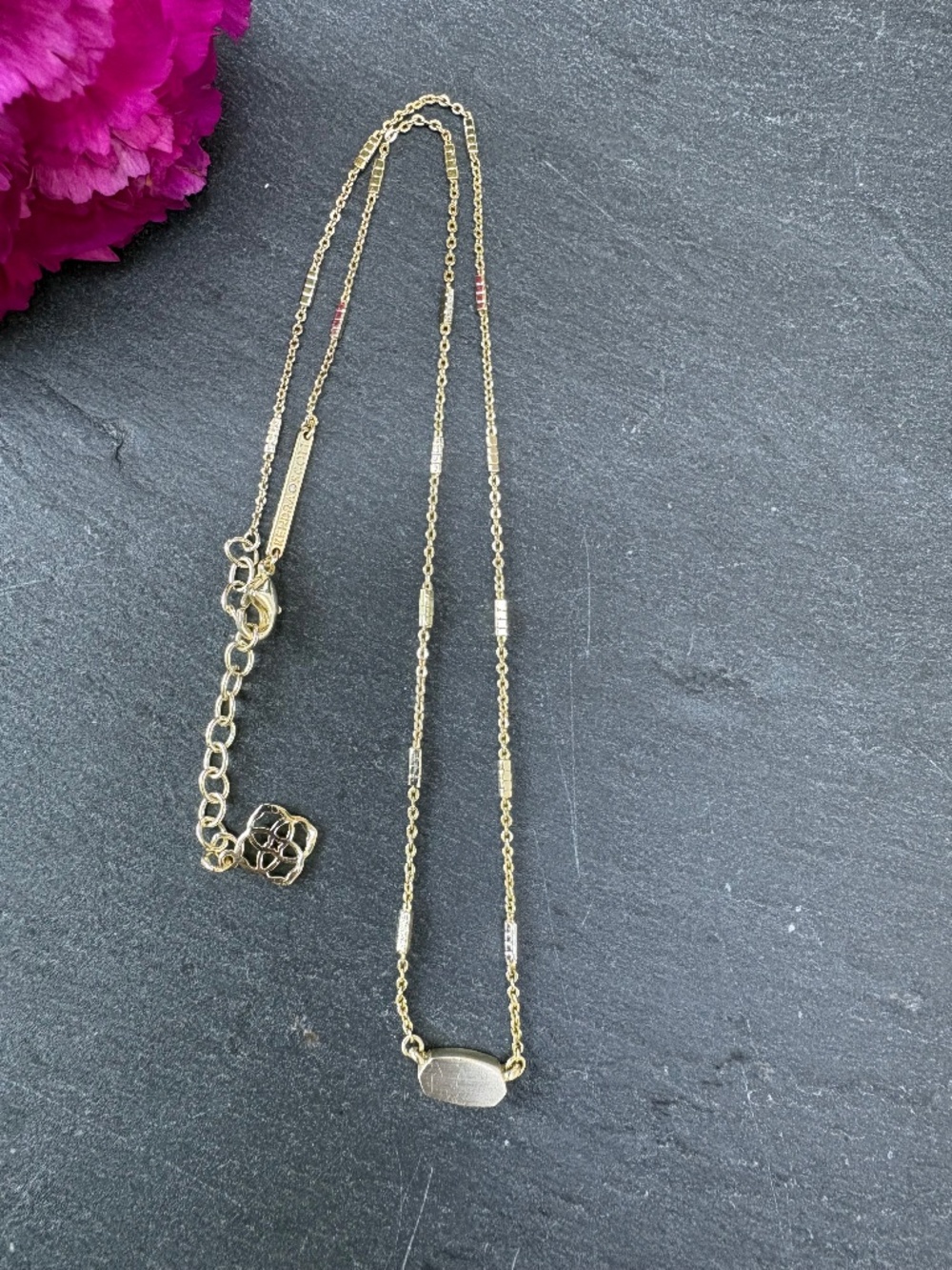 Kendra Scott Elisa All-Gold Metal Short Pendant Necklace Bar Chain